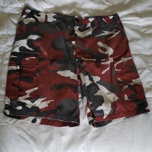 Military Surplus Camo Cargo Shorts Large